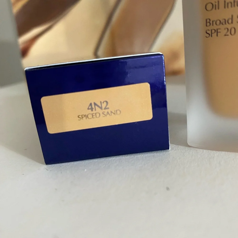 Estee Lauder Futurist SkinTint Serum With Botanical Oil Infusion,4N2 Spiced Sand